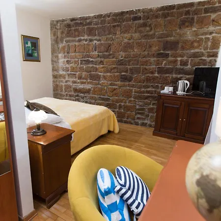 Guest house Base
