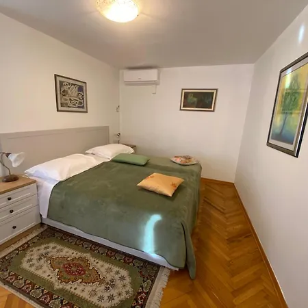 Base Guest house 3*