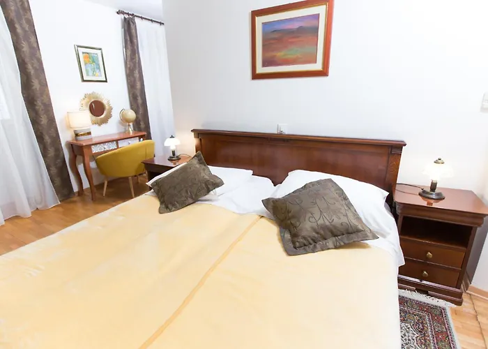 Base Pensjonat Split